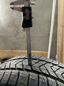 Шины Pirelli 235 65 R17 (6 фото из 6)