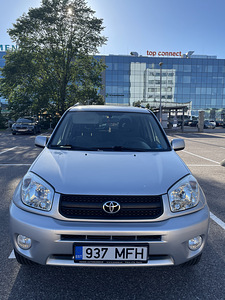 Toyota RAV4 2005 1.8 (2 фото из 6)
