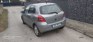 Toyota Yaris 2007 (2 foto / 3)
