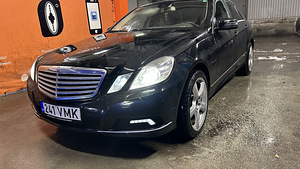 Mercedes Benz E220 2010 (2 foto / 5)