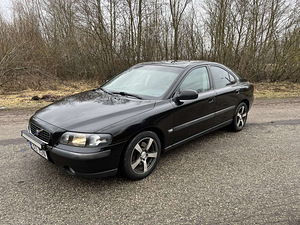 Volvo S60 diisel automaat (2 foto / 13)