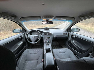 Volvo S60 diisel automaat (9 foto / 13)