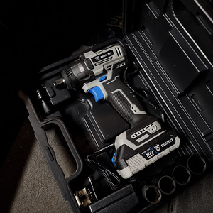 M: Deko Tools Brushless Impact Wrench 20V 350NM 1/2" löögiga (1 foto / 3)
