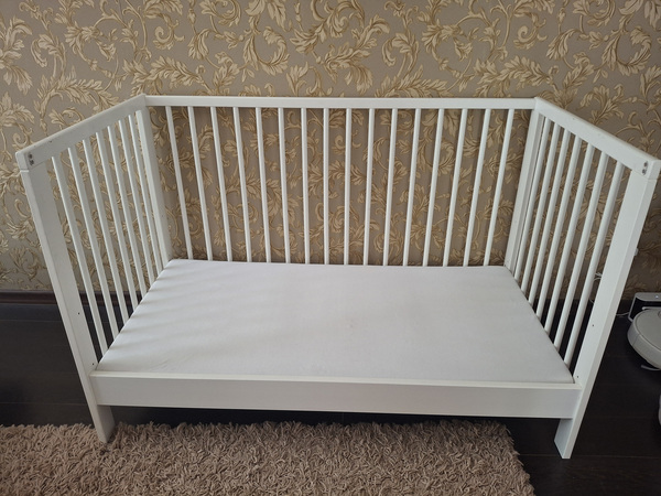 2 Ikea voodit + 2 madratsit 50 euro eest