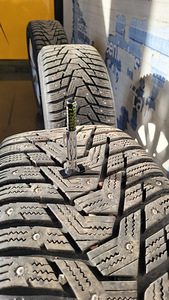 Mercedes A-class W176 16" orig.veljed+naastrehvid Hankook (2 foto / 4)