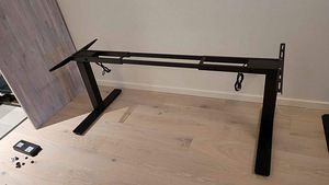 Elektriliselt reguleeritavad lauajalad Seisuk PRO (1 foto / 3)