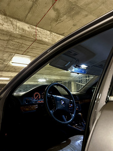 BMW 525TDS (5 фото из 6)