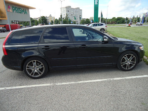 VOLVO V50 (6 foto / 11)