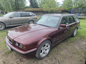 BMW 525 (1 фото из 4)