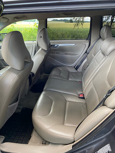 Volvo XC70 2.4D 136kw (6 foto / 10)