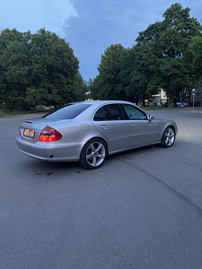 Mercedes e320 4 matic (4 фото из 8)