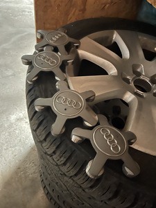 Audi Оригинал. 235/55/18 M+S Nokia Hakk. 6-7 mm. 5 112 (4 фото из 5)