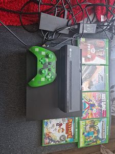 Xbox один х (1 фото из 2)