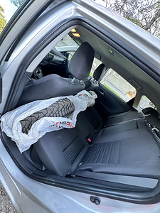Toyota Auris 1.8 73kw 2016 (6 foto / 8)