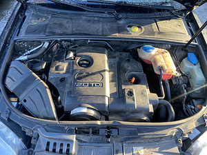 M/V Audi A4 B7, 2.0 103kw, 6k Manual, Quattro, 2006a. (7 фото из 12)