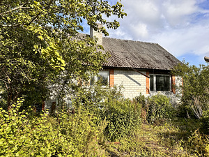 Maatükk koos lammutamist/renoveerimist vajava suvilaga