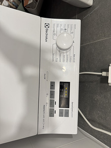 Pesumasin Electrolux PerfectCare 600 (SensiCare) (6 foto / 7)