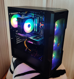 Ryzen 5 3600X / RTX 3060 Ti / RAM 32GB / SSD 1TB (4 foto / 4)