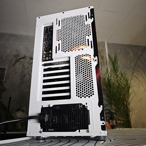 ULTIMATE MÄNGUARVUTI "NUCLEUS" | i7-14700KF + RTX 5090 32GB (10 foto / 10)
