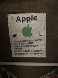 Куртка APPLE (2 фото из 4)