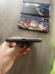 Müün iPhone 11, 64GB – heas korras! (2 foto / 7)