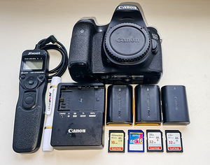 Canon EOS 70D Body (1 foto / 9)