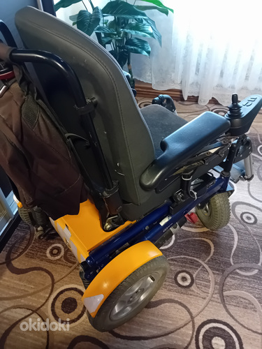 Электрическая инвалидная коляска. (фото #4)