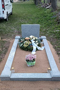 Monumendid, aiad, piirdeaedade puhastamine, kivid, liiv, por (7 foto / 10)