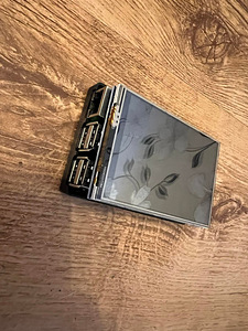 Raspberry Pi 2 ekraaniga Kasutatud (1 foto / 2)