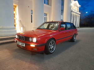 BMW 318i (3 фото из 7)