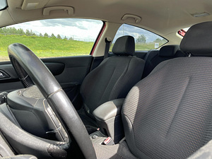 Citroen C4 (8 фото из 8)