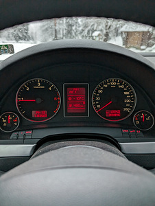 Audi a4 b7 2.0 Tdi Quatro (9 foto / 10)