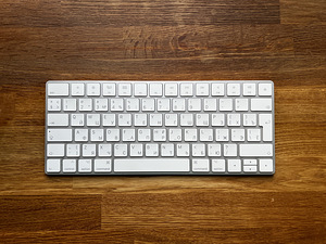 Apple Magic Keyboard A1644 — RUS (1 foto / 1)