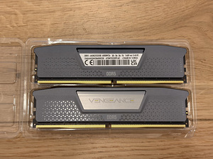 CORSAIR VENGEANCE 64 ГБ (2x32 ГБ) DDR5 DRAM 6000 MT/s CL30 (1 фото из 1)