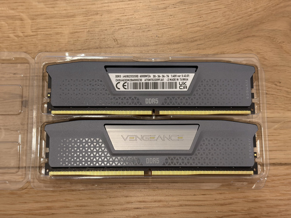 CORSAIR VENGEANCE 64 ГБ (2x32 ГБ) DDR5 DRAM 6000 MT/s CL30