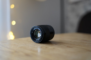 Sony E 50mm F1.8 OSS (2 foto / 3)