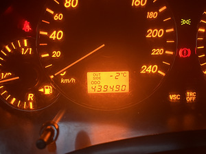 Toyota Avensis 2,0D 85kw Manuaal (7 foto / 13)