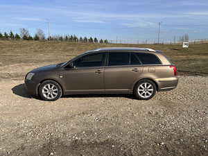 Toyota Avensis 2,0D 85kw Manuaal (5 foto / 13)