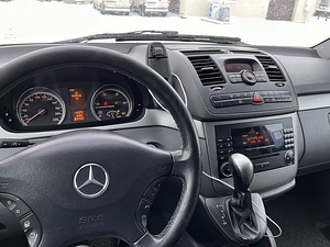 M/V Mercedes-Benz Viano 3,0D 150kw 2010 (7 foto / 9)