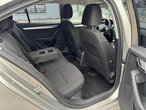 Skoda Octavia Ls 130 000 (10 foto / 14)