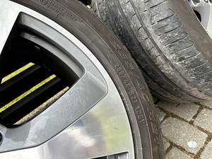 Audi Q7 veljed (3 foto / 7)