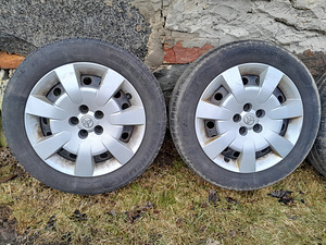 Колеса шины колпаки Toyota. (2 фото из 9)