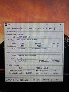 Ryzen 3/ 16GB DDR4/ 1050Ti 4GB/ 512 SSD/ 700W PSU (6 foto / 6)