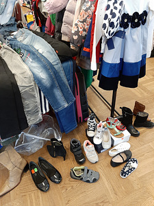 Много одежды для девочки Moschino, Blumarine (7 фото из 10)