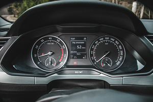 Škoda Superb Ambition 1.4 110Kw (7 foto / 10)