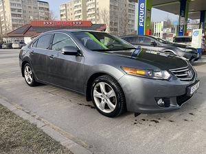 Honda Accord executive 2.4 (2 foto / 15)