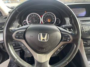 Honda Accord executive 2.4 (9 foto / 15)