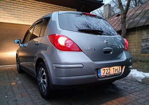 Nissan Tiida 1.6, 2009 man. (10 foto / 11)