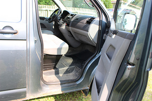 VOLKSWAGEN TRANSPORTER KASTEN 2.5 TD 96 kw (5 foto / 10)