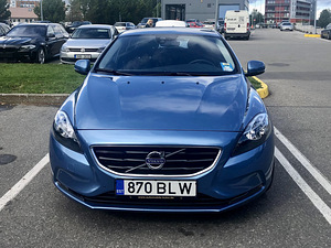 Volvo V40 D2 88 кВт 2016 мануал (3 фото из 11)